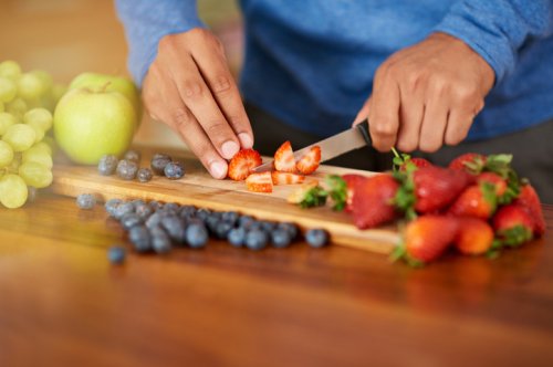 HOW TO USE KNIVES SAFELY