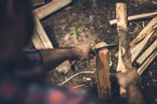 The Best Survival Knives for Bushcraft & Outdoor Adventures